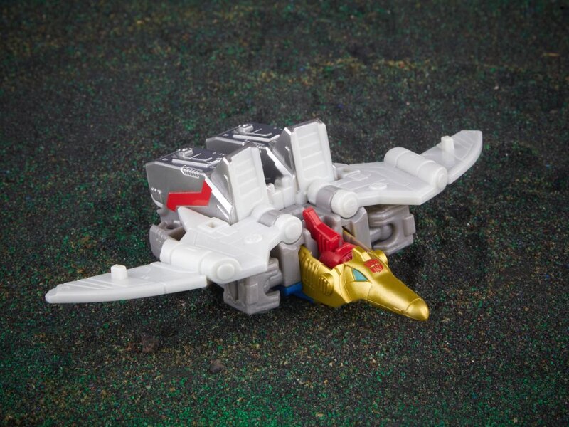 Transformers Legacy Evolution Core Dinobot Swoop Image  (17 of 98)